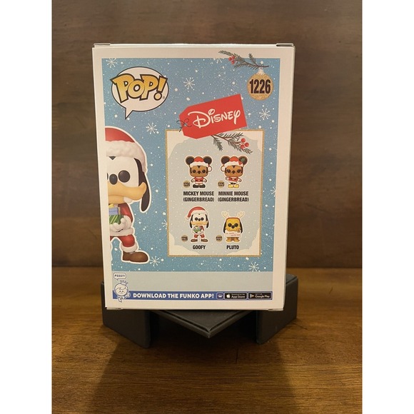 Funko Pop! Disney Holiday - Goofy #1226 - Picture 3 of 7